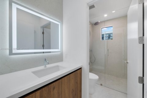 Купить таунхаус в Майами, Флорида 4 спальни, 244.89м2, № 1984591 - фото 24