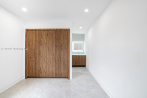 Купить таунхаус в Майами, Флорида 4 спальни, 244.89м2, № 1984591 - фото 17