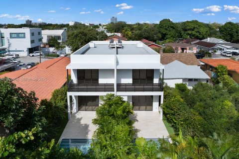 Купить таунхаус в Майами, Флорида 4 спальни, 244.89м2, № 1984591 - фото 2