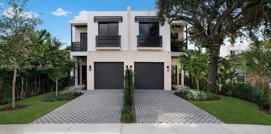 Таунхаус в Майами, Флорида 4 спальни, 244.89м2 № 1984591