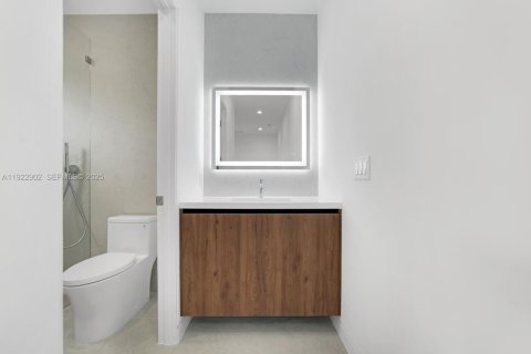 Купить таунхаус в Майами, Флорида 4 спальни, 244.89м2, № 1984591 - фото 16