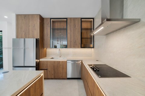 Купить таунхаус в Майами, Флорида 4 спальни, 244.89м2, № 1984591 - фото 7