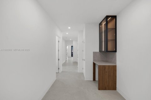 Купить таунхаус в Майами, Флорида 4 спальни, 244.89м2, № 1984591 - фото 20