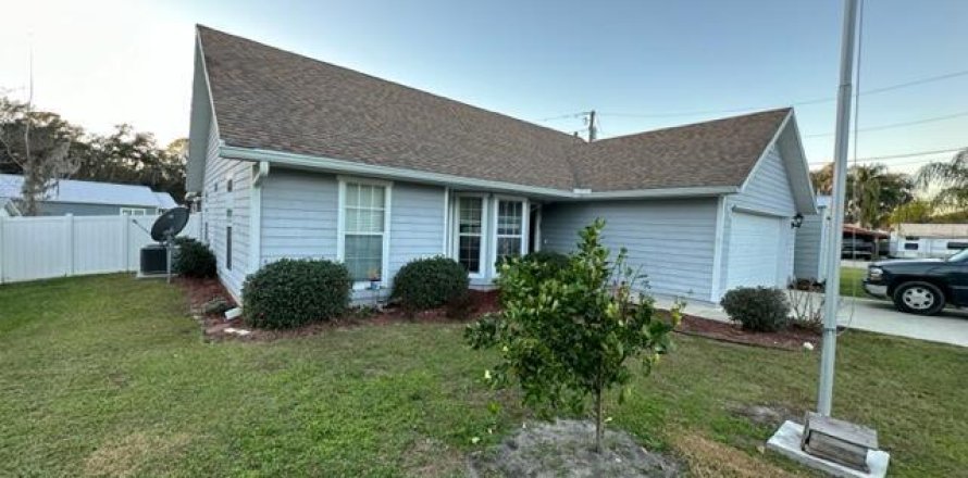 Villa ou maison à East Palatka, Floride 3 chambres, 113.25 m2 № 806889