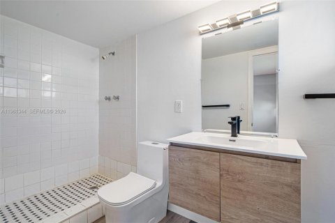 Copropriété à louer à Miami, Floride: 2 chambres, 85.47 m2 № 2023227 - photo 13