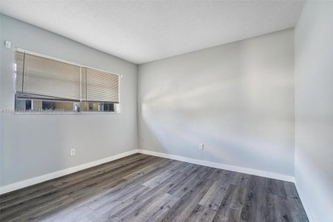 Copropriété à louer à Miami, Floride: 2 chambres, 85.47 m2 № 2023227 - photo 6