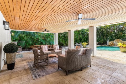 House in Wilton Manors, Florida 3 bedrooms, 148.27 sq.m. № 2189259 - photo 5