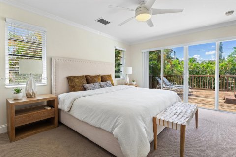 House in Wilton Manors, Florida 3 bedrooms, 148.27 sq.m. № 2189259 - photo 18