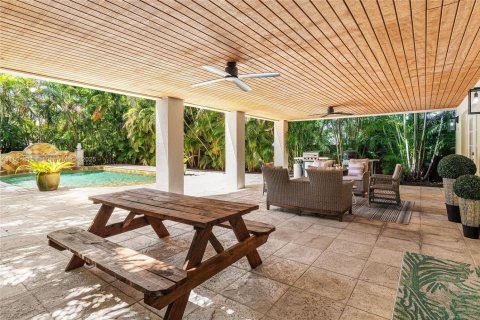 House in Wilton Manors, Florida 3 bedrooms, 148.27 sq.m. № 2189259 - photo 6