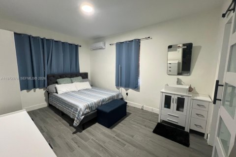 Villa ou maison à louer à Miami, Floride: 1 chambre, 128.58 m2 № 2042286 - photo 6