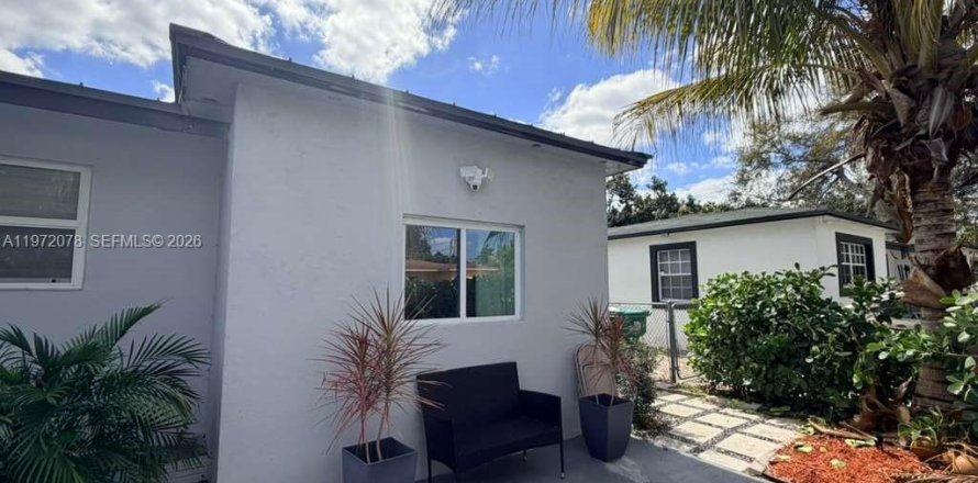 Villa ou maison à Miami, Floride 1 chambre, 128.58 m2 № 2042286