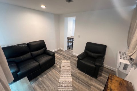 Villa ou maison à louer à Miami, Floride: 1 chambre, 128.58 m2 № 2042286 - photo 11