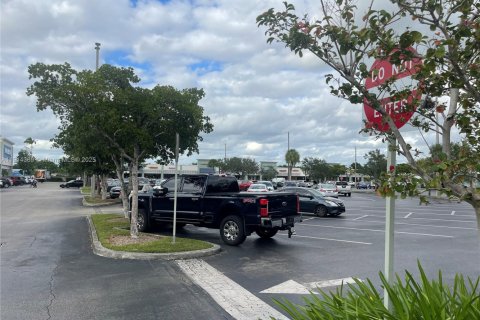 Propiedad comercial en venta en Plantation, Florida № 1969973 - foto 17