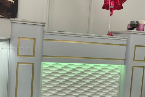 Propiedad comercial en venta en Plantation, Florida № 1969973 - foto 6