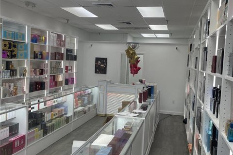 Propiedad comercial en venta en Plantation, Florida № 1969973 - foto 5