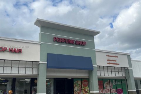 Propiedad comercial en venta en Plantation, Florida № 1969973 - foto 12