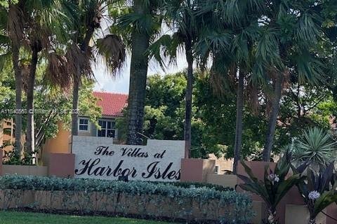 Condominio en alquiler en Dania Beach, Florida, 3 dormitorios, 129.23 m2 № 1834326 - foto 1