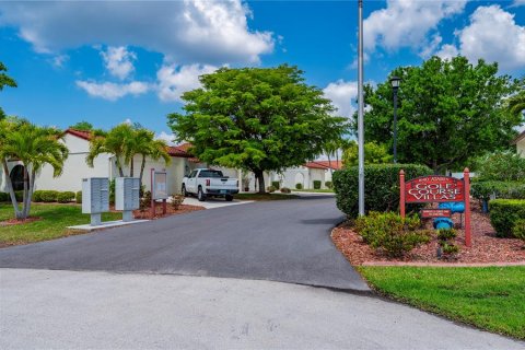 House in Punta Gorda, Florida 2 bedrooms, 146.04 sq.m. № 2395929 - photo 17