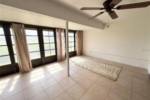 House in Punta Gorda, Florida 2 bedrooms, 146.04 sq.m. № 2395929 - photo 8