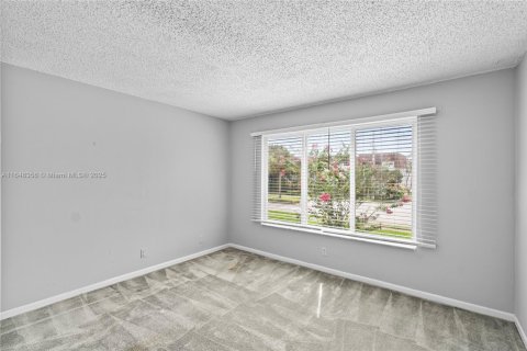 Copropriété à vendre à Tamarac, Floride: 2 chambres, 99.59 m2 № 1332615 - photo 25