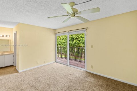 Copropriété à vendre à Tamarac, Floride: 2 chambres, 99.59 m2 № 1332615 - photo 17