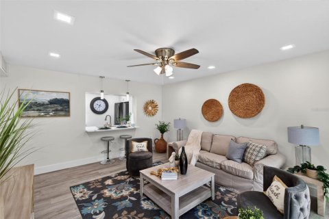 Copropriété à vendre à Indian Shores, Floride: 2 chambres, 91.51 m2 № 2223292 - photo 6