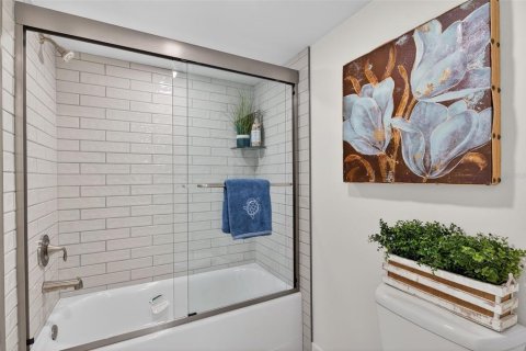 Copropriété à vendre à Indian Shores, Floride: 2 chambres, 91.51 m2 № 2223292 - photo 18