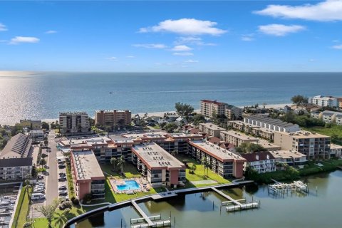 Condo à Indian Shores, Floride, 2 chambres  № 2223292