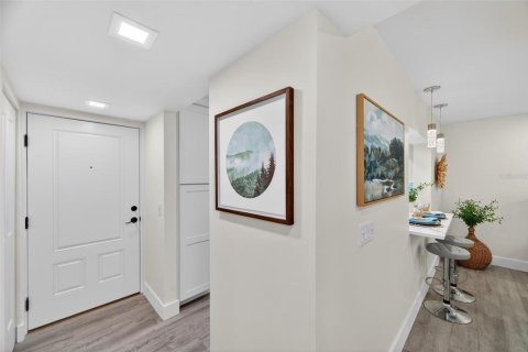 Copropriété à vendre à Indian Shores, Floride: 2 chambres, 91.51 m2 № 2223292 - photo 5