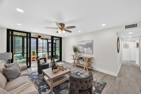 Copropriété à vendre à Indian Shores, Floride: 2 chambres, 91.51 m2 № 2223292 - photo 29