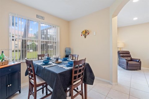 Touwnhouse à vendre à Royal Palm Beach, Floride: 2 chambres, 134.52 m2 № 2026911 - photo 9