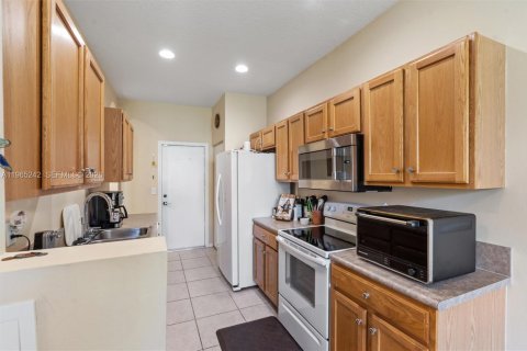 Touwnhouse à vendre à Royal Palm Beach, Floride: 2 chambres, 134.52 m2 № 2026911 - photo 6