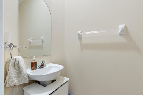 Touwnhouse à vendre à Royal Palm Beach, Floride: 2 chambres, 134.52 m2 № 2026911 - photo 10