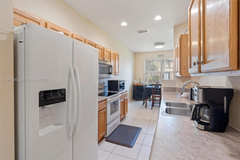 Touwnhouse à vendre à Royal Palm Beach, Floride: 2 chambres, 134.52 m2 № 2026911 - photo 7