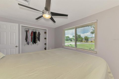 House in Englewood, Florida 2 bedrooms, 91.97 sq.m. № 1905625 - photo 23