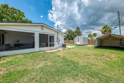House in Englewood, Florida 2 bedrooms, 91.97 sq.m. № 1905625 - photo 30