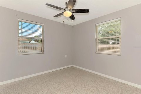 House in Englewood, Florida 2 bedrooms, 91.97 sq.m. № 1905625 - photo 25
