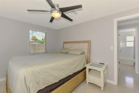 House in Englewood, Florida 2 bedrooms, 91.97 sq.m. № 1905625 - photo 21