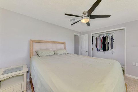 House in Englewood, Florida 2 bedrooms, 91.97 sq.m. № 1905625 - photo 22