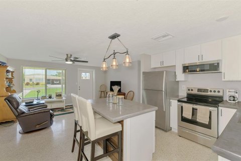 House in Englewood, Florida 2 bedrooms, 91.97 sq.m. № 1905625 - photo 14