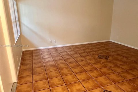 Condo in Hollywood, Florida, 1 bedroom  № 1943379 - photo 21