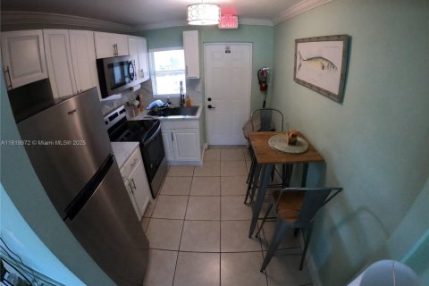 Apartment in Hollywood, Florida 1 bedroom, 197.14 sq.m. № 1938204 - photo 2