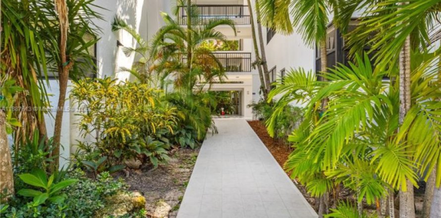 Condo in Key Biscayne, Florida, 2 bedrooms  № 1938793