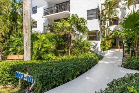 Copropriété à vendre à Key Biscayne, Floride: 2 chambres, 134.71 m2 № 1938793 - photo 2