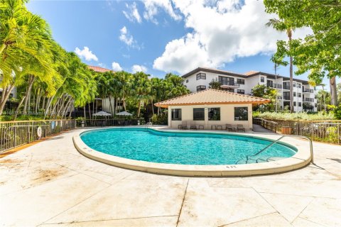 Condo in Key Biscayne, Florida, 2 bedrooms  № 1938793 - photo 20