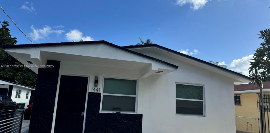 Квартира в Майами, Флорида 3 спальни, 350.52м2 № 1922747