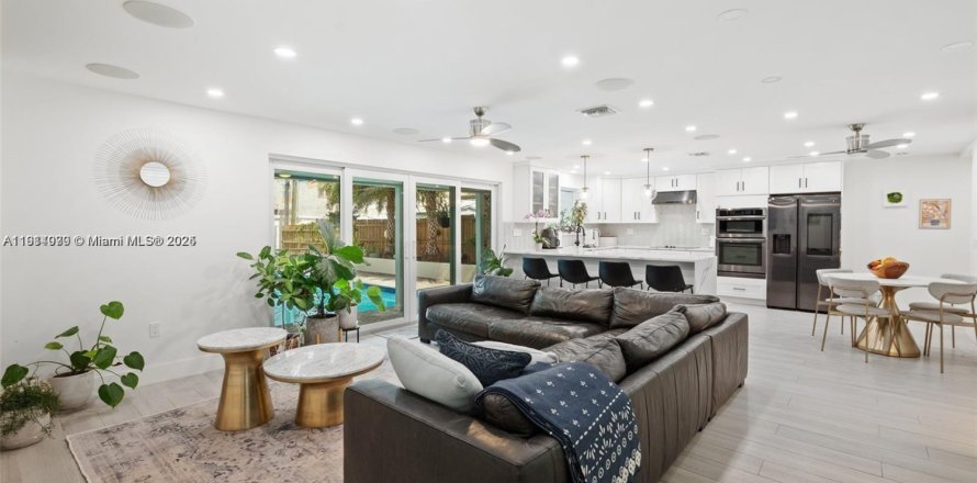 Casa en Dania Beach, Florida 5 dormitorios, 176.05 m2 № 1969548