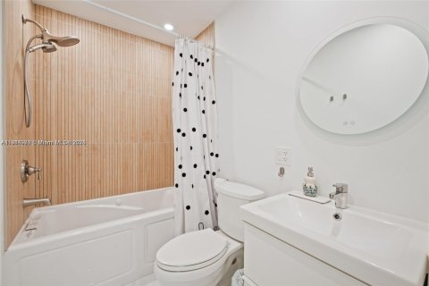 Casa en venta en Dania Beach, Florida, 5 dormitorios, 176.05 m2 № 1969548 - foto 17