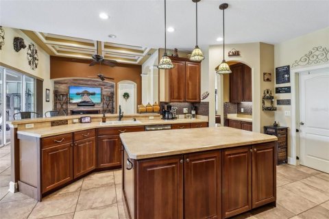 Villa ou maison à vendre à Apopka, Floride: 5 chambres, 325.16 m2 № 2283377 - photo 11