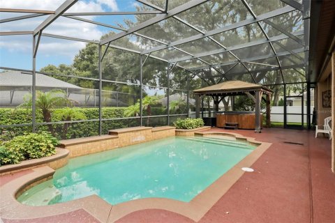 Villa ou maison à vendre à Apopka, Floride: 5 chambres, 325.16 m2 № 2283377 - photo 2